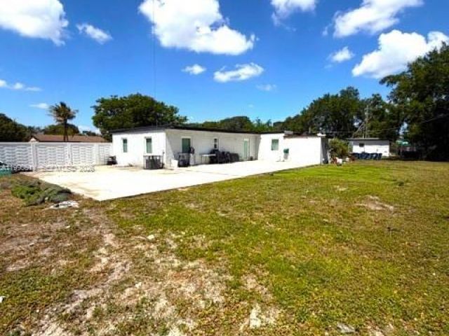 Home for sale at 15825 E Bunche Park Dr - photo 7534554