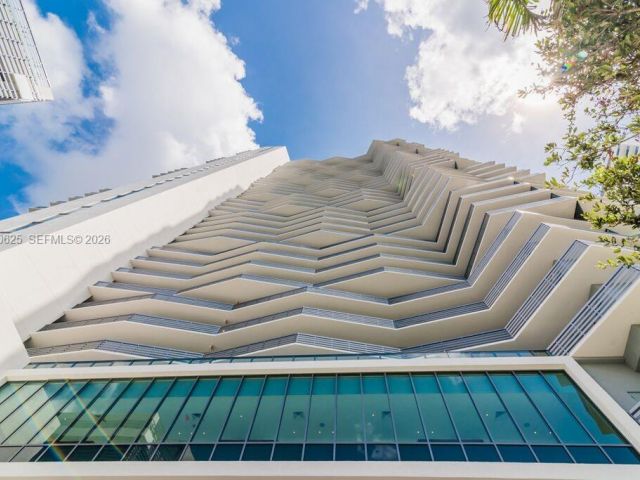 Apartment for rent  Unit #2508 - photo 7534399