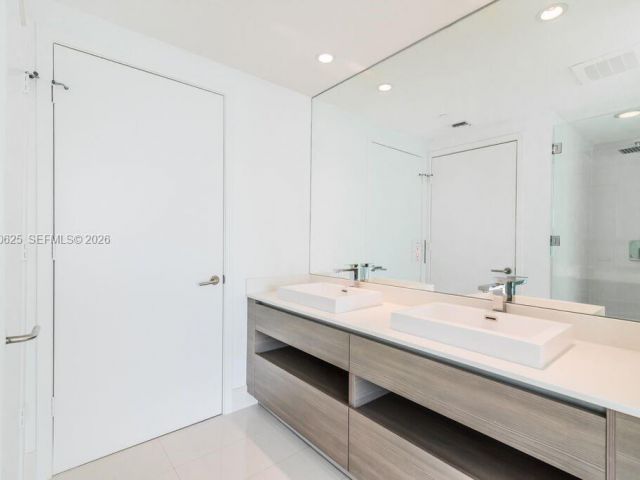 Apartment for rent  Unit #2508 - photo 7534404