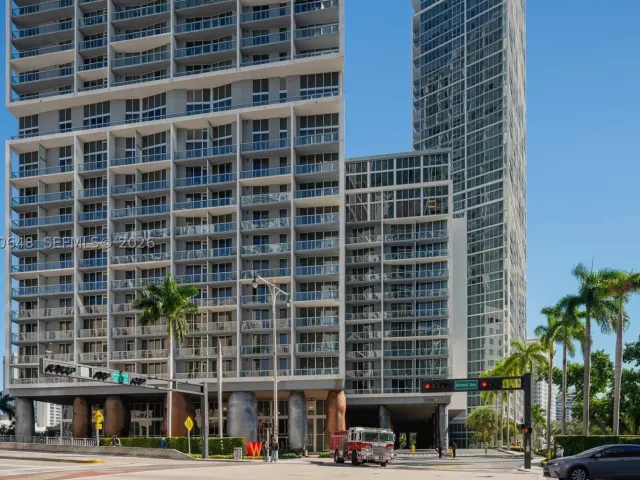 2-bedroom condo for sale in Miami - 485 Brickell Ave 4110 - MondialRealty