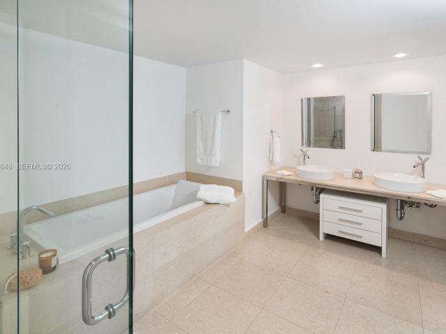 Apartment for sale  Unit #4110 - photo 7533977