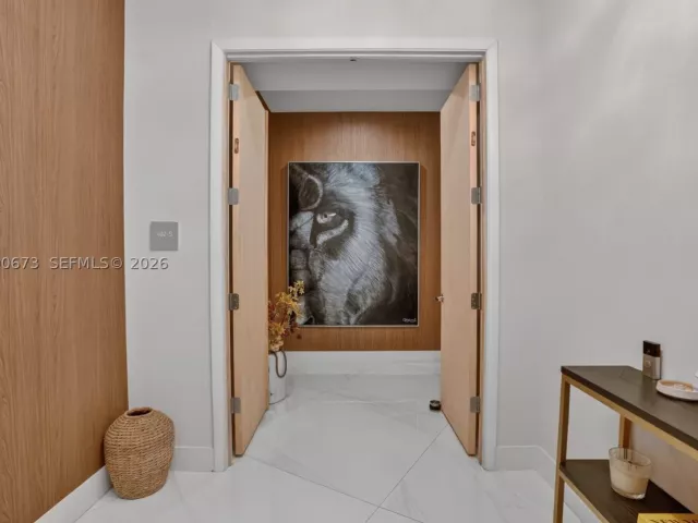 5-bedroom condo for sale in Miami - 2675 S Bayshore Dr 402S - MondialRealty