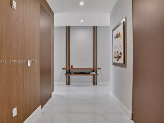 5-bedroom condo for sale in Miami - 2675 S Bayshore Dr 402S - MondialRealty