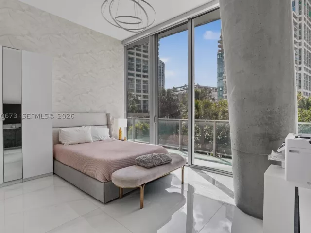 5-bedroom condo for sale in Miami - 2675 S Bayshore Dr 402S - MondialRealty