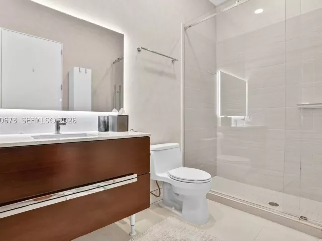 5-bedroom condo for sale in Miami - 2675 S Bayshore Dr 402S - MondialRealty