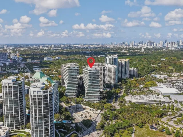 5-bedroom condo for sale in Miami - 2675 S Bayshore Dr 402S - MondialRealty