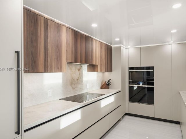 Apartment for rent  Unit #16H - photo 7533128