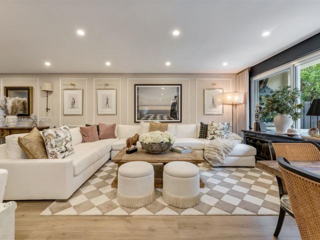 Home for sale at 3028 NE Quayside Ln 34 - photo 7533416