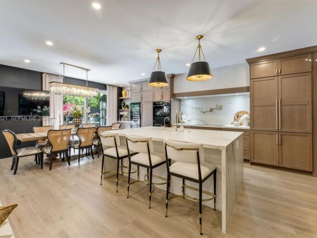 Home for sale at 3028 NE Quayside Ln 34 - photo 7533417