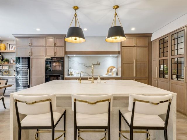 Home for sale at 3028 NE Quayside Ln 34 - photo 7533418