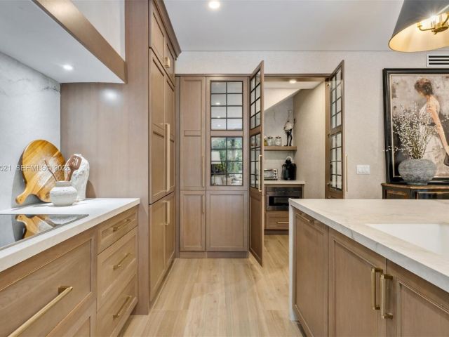 Home for sale at 3028 NE Quayside Ln 34 - photo 7533420