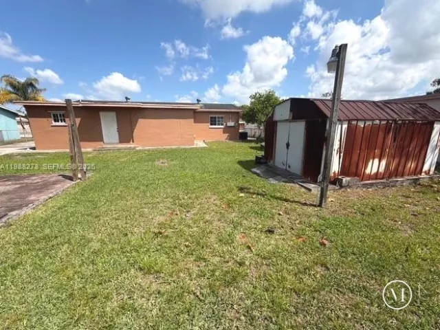 4-bedroom home for sale in Miami Gardens - 4946 NW 186th St - MondialRealty