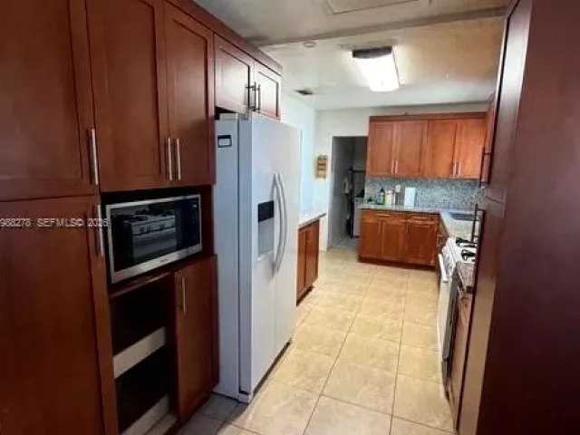 4-bedroom home for sale in Miami Gardens - 4946 NW 186th St - MondialRealty