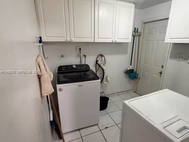 4-bedroom home for sale in Miami Gardens - 4946 NW 186th St - MondialRealty