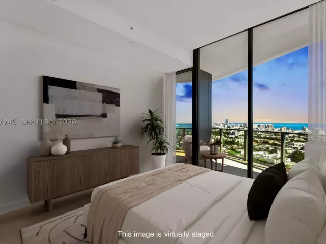 2-bedroom condo for sale in Miami Beach - 500 Alton Rd 2402 - MondialRealty