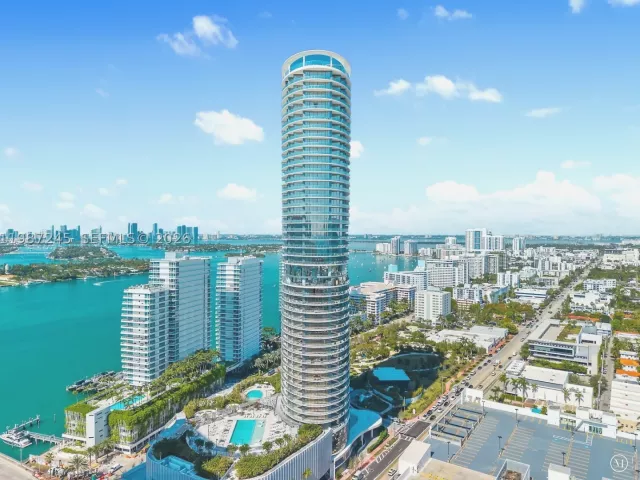 2-bedroom condo for sale in Miami Beach - 500 Alton Rd 2402 - MondialRealty