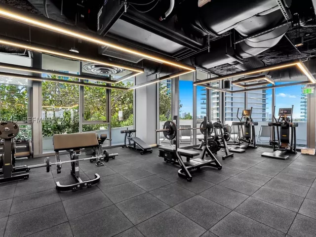 2-bedroom condo for sale in Miami Beach - 500 Alton Rd 2402 - MondialRealty