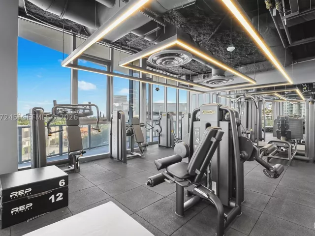 2-bedroom condo for sale in Miami Beach - 500 Alton Rd 2402 - MondialRealty