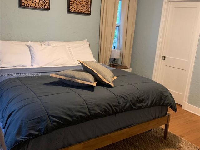 Home for rent at 329 W 28th St - photo 7534081