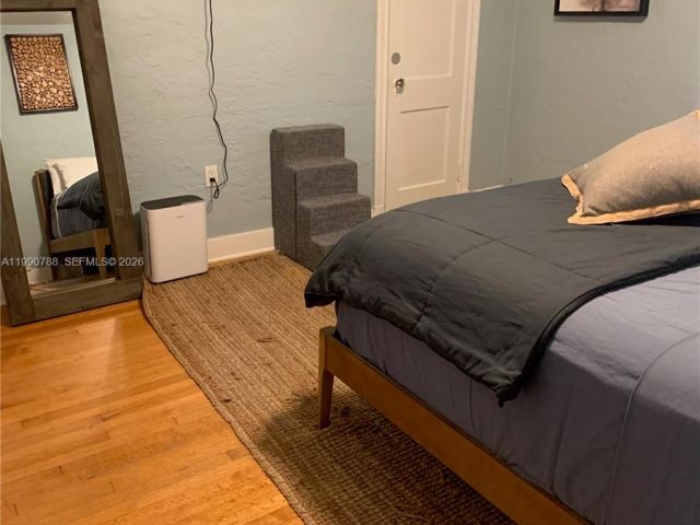 Home for rent at 329 W 28th St - photo 7534082