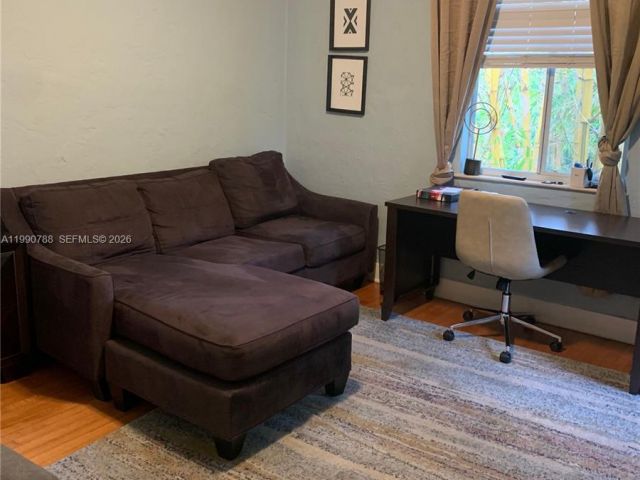 Home for rent at 329 W 28th St - photo 7534086