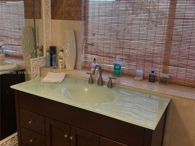 Home for rent at 329 W 28th St - photo 7534088