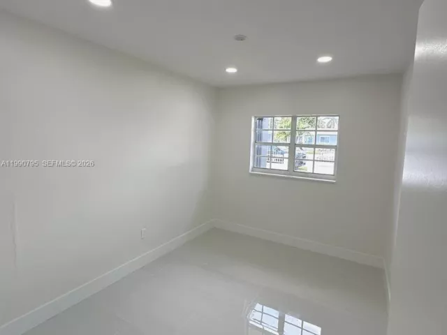 4-bedroom home for sale in Miami Gardens - 3960 NW 174th St - MondialRealty