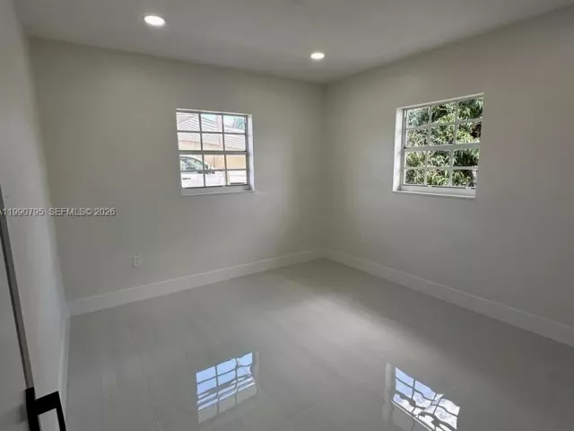 4-bedroom home for sale in Miami Gardens - 3960 NW 174th St - MondialRealty
