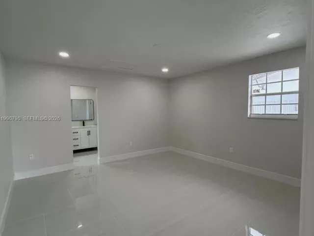 4-bedroom home for sale in Miami Gardens - 3960 NW 174th St - MondialRealty