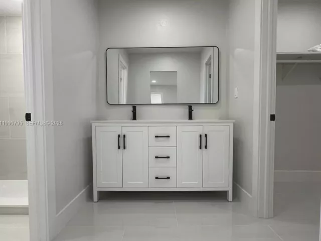 4-bedroom home for sale in Miami Gardens - 3960 NW 174th St - MondialRealty