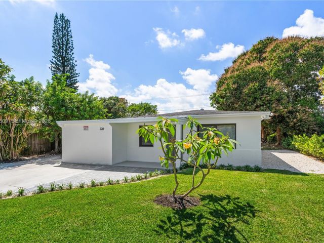 3-bedroom home for sale in Delray Beach - 328 SW 11th Ave - MondialRealty