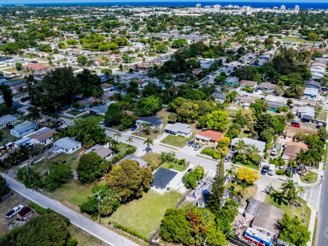 3-bedroom home for sale in Delray Beach - 328 SW 11th Ave - MondialRealty