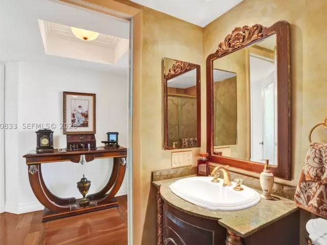 3-bedroom condo for sale in Sunny Isles Beach - 19111 Collins Ave 2101 - MondialRealty
