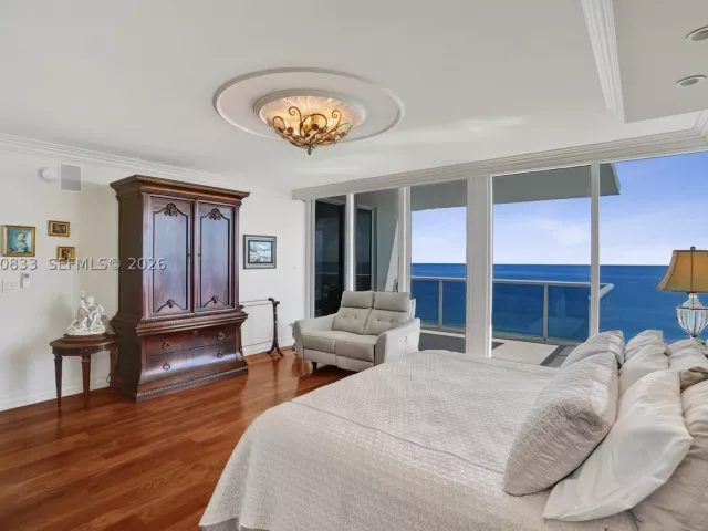 3-bedroom condo for sale in Sunny Isles Beach - 19111 Collins Ave 2101 - MondialRealty