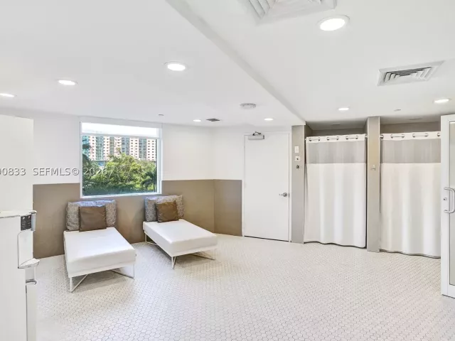 3-bedroom condo for sale in Sunny Isles Beach - 19111 Collins Ave 2101 - MondialRealty
