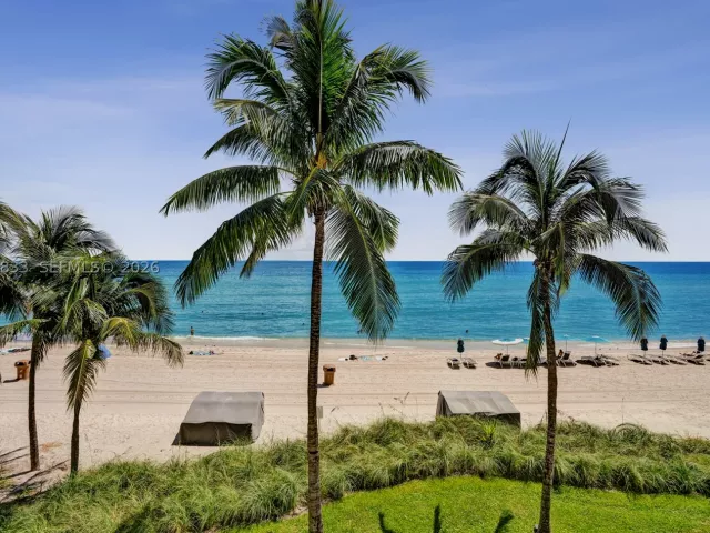 3-bedroom condo for sale in Sunny Isles Beach - 19111 Collins Ave 2101 - MondialRealty