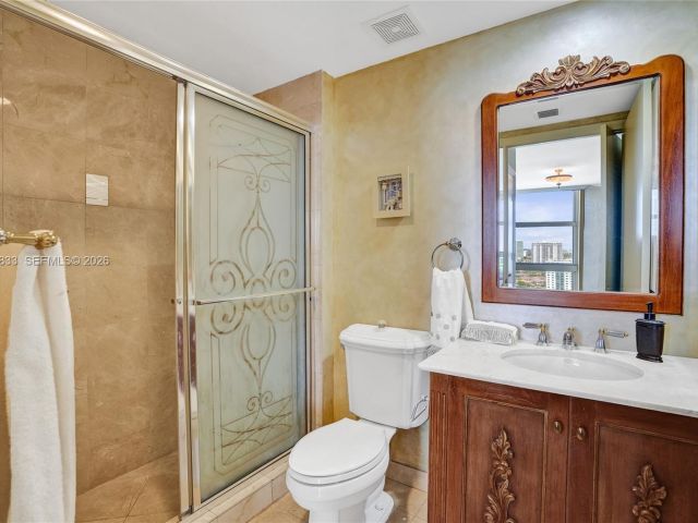 Apartment for sale  Unit #2101 - photo 7534589