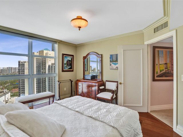 Apartment for sale  Unit #2101 - photo 7534591