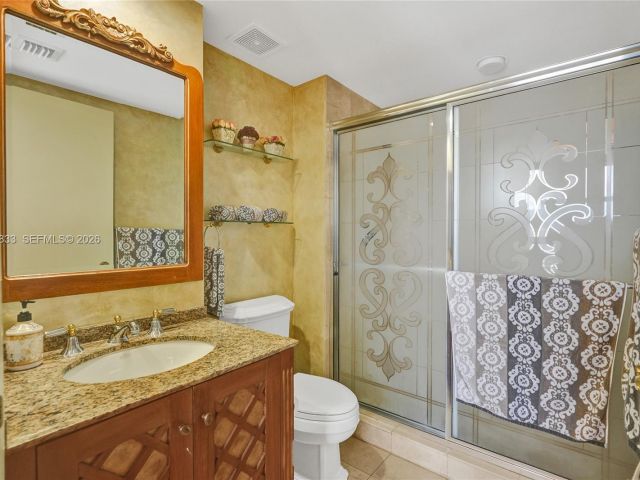 Apartment for sale  Unit #2101 - photo 7534593