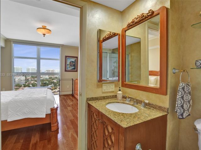 Apartment for sale  Unit #2101 - photo 7534594