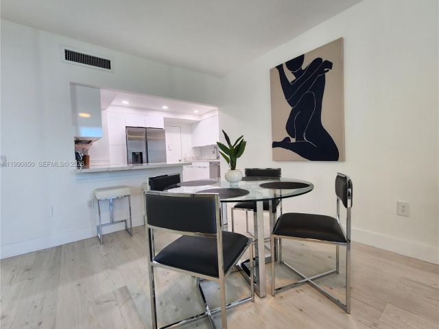 Apartment for rent  Unit #515 - photo 7534640