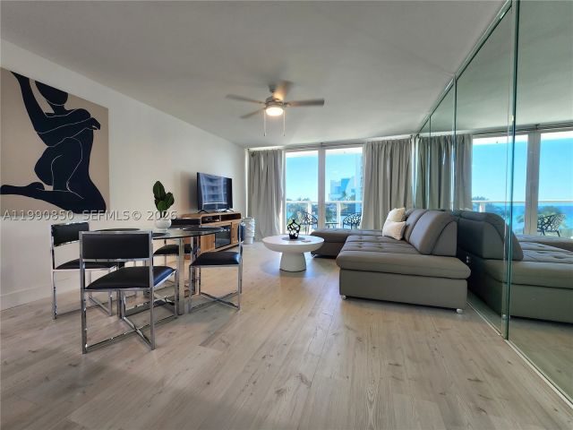 1-bedroom condo for rent in Hollywood - 3505 S Ocean Dr 515 - MondialRealty