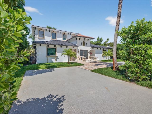 Home for sale at 941 NE 119th St - photo 7533791