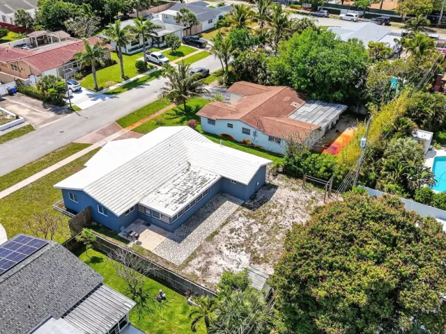 3-bedroom home for sale in Boca Raton - 257 SW 5th Street - MondialRealty