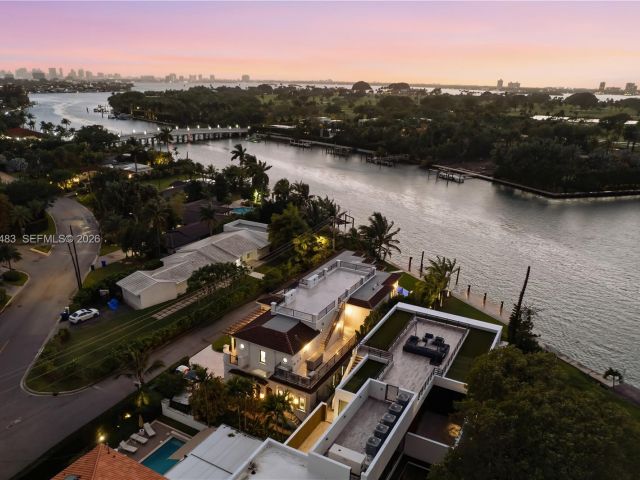 Home for sale at 919 92nd St - photo 7534063