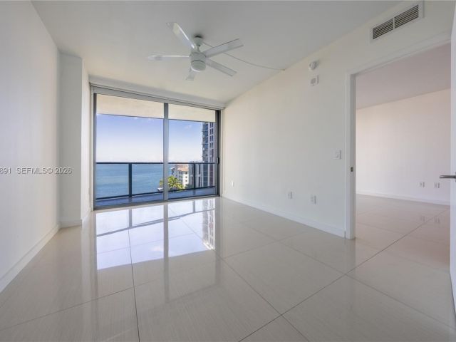 Apartment for rent  Unit #707 - photo 7534387