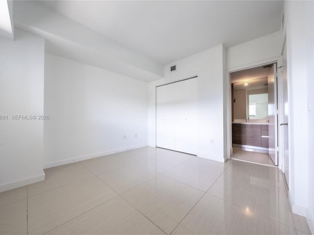 Apartment for rent  Unit #707 - photo 7534392