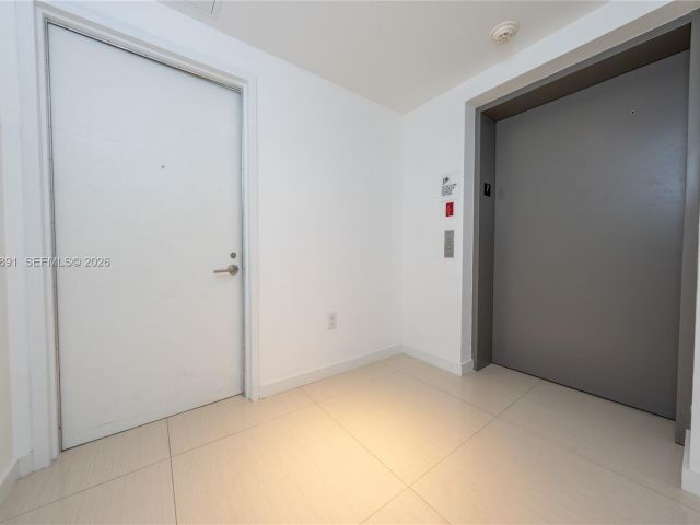 Apartment for rent  Unit #707 - photo 7534394