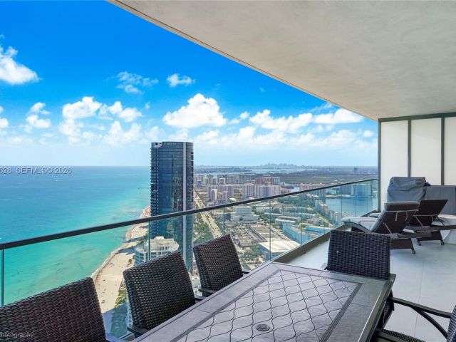 Apartment for sale  Unit #5103 - photo 7534478