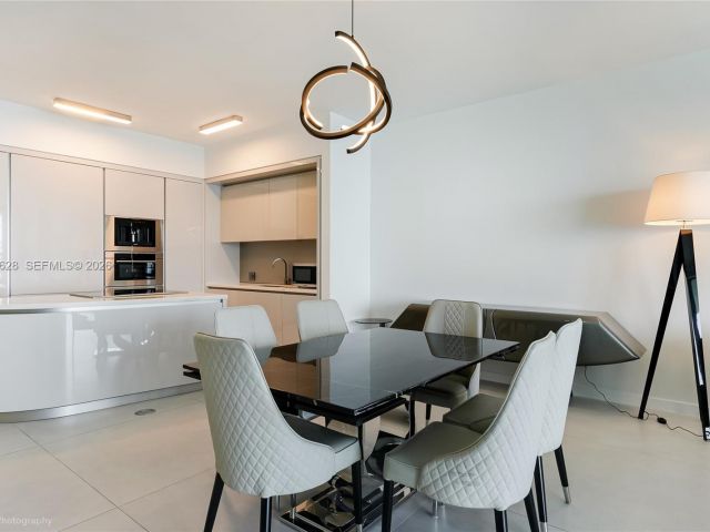 Apartment for sale  Unit #5103 - photo 7534482